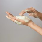  JEJU YUJA Nyugtató Arctisztító Hab